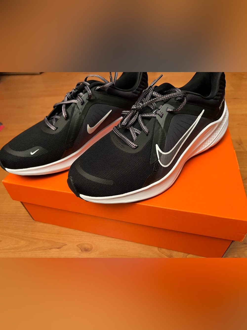 Nike quest 5 women’s size 9.5 running sneaker